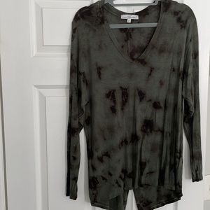 NWOT RED HAUTE - green and black long sleeve top